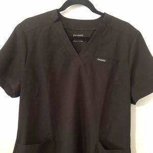Brand new Jaanuu scrub set
